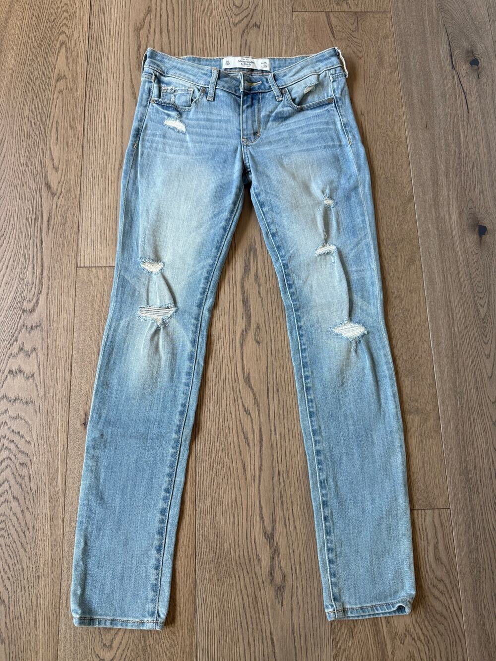 Abercrombie & Fitch A&F Super Skinny Jeans W25 L29 Light Wash Distressed